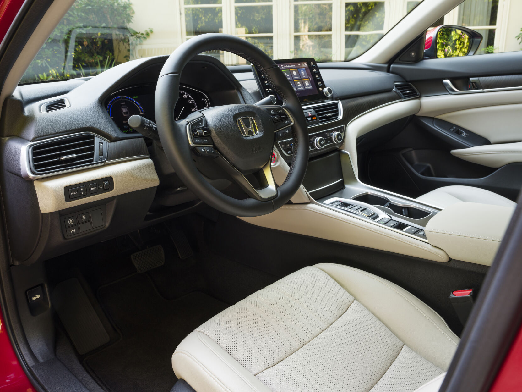 honda2021accordHybrid0131c.jpg